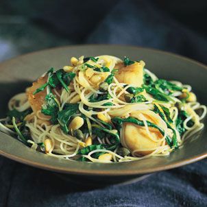 Angel Hair Pasta with Scallops and Arugula
