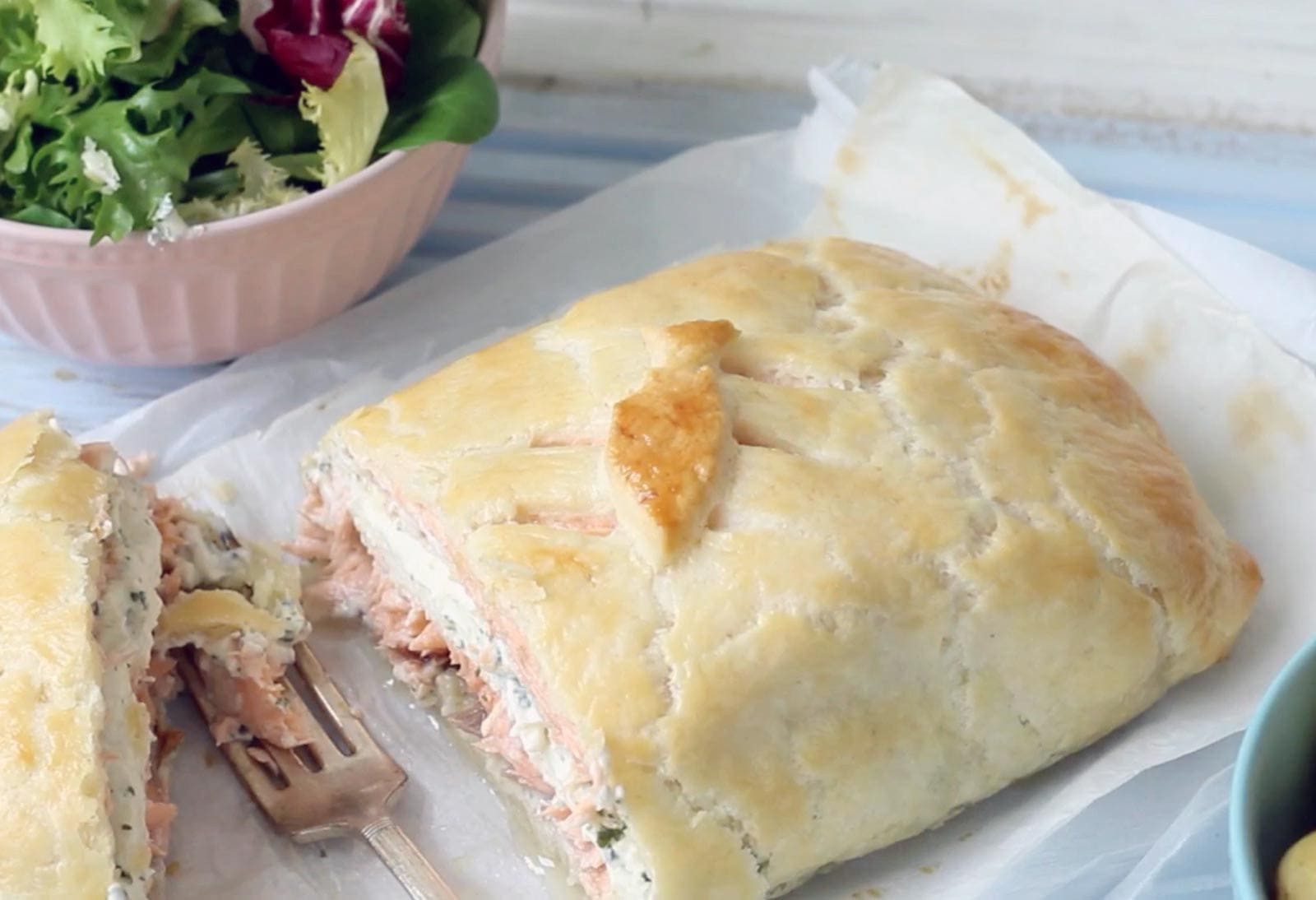 creamy salmon en croute video