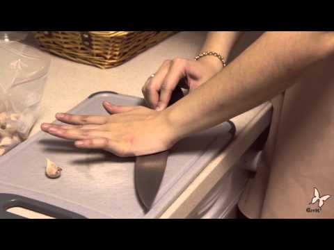 Feeling Crushed: How to Peel Garlic Cloves using your Body