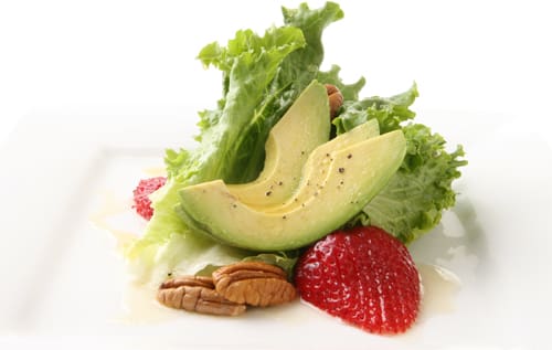 Strawberry and Pecan Salad with Honey Dressing