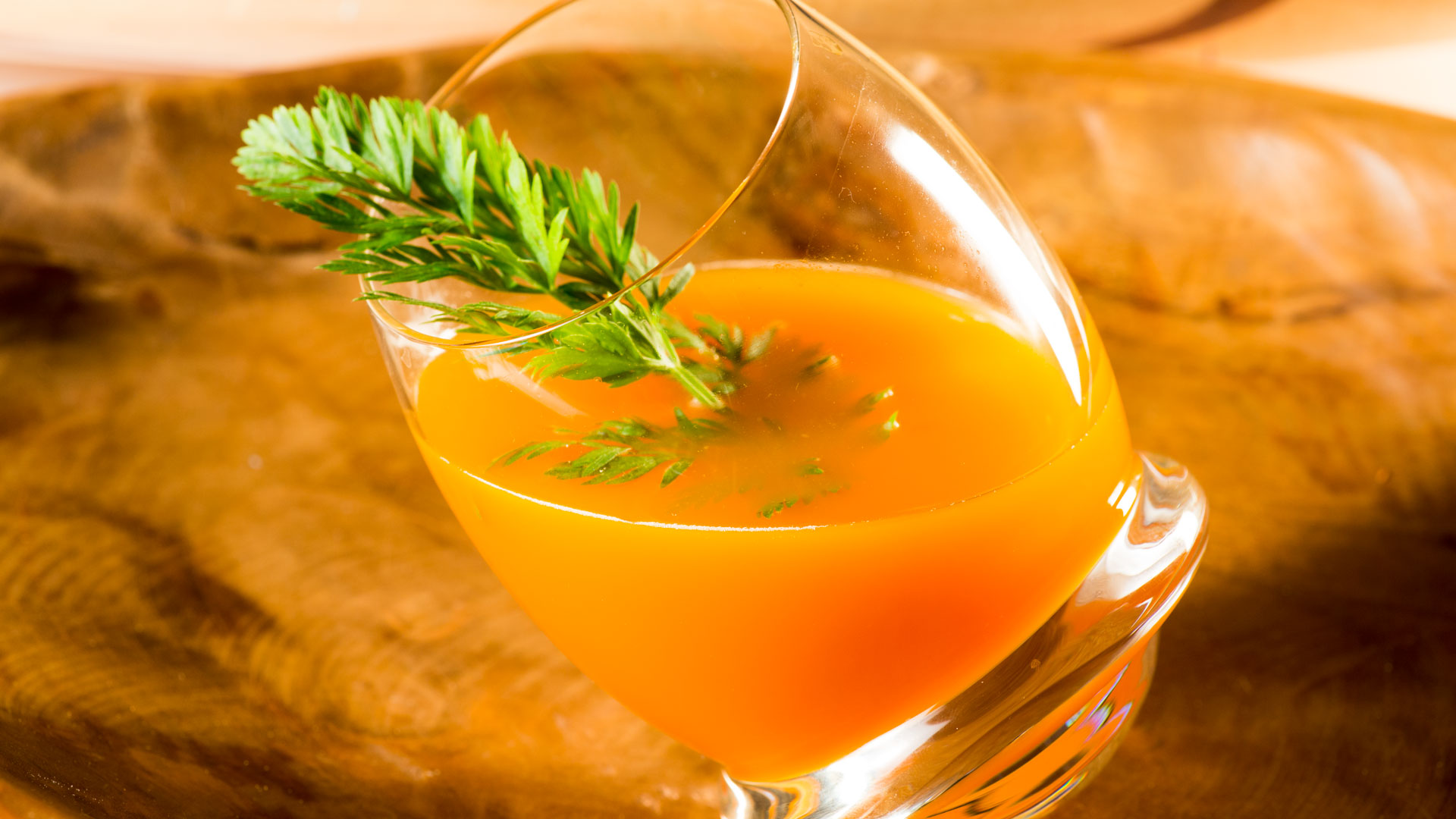 Pour a Kentucky Orange and wait for the taste of Spring! It’s got ginger ale, carrot juice, and bourbon–what else do you need?