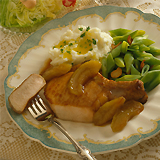 Pork Chops with Caramelized Apples