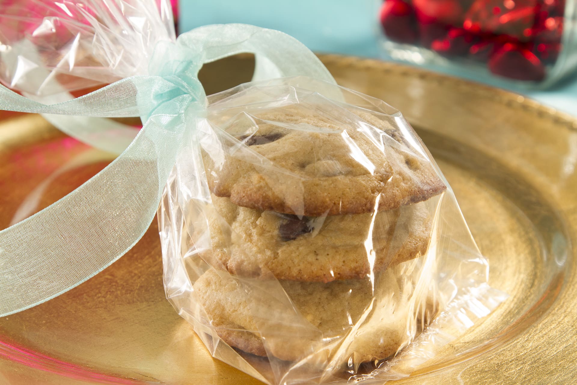 This recipe features the elegant combination of juicy fresh strawberries with rich, luxurious dark chocolate.