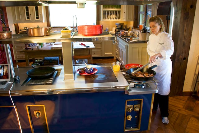 Rivercliff kitchen (there is also another stove area)