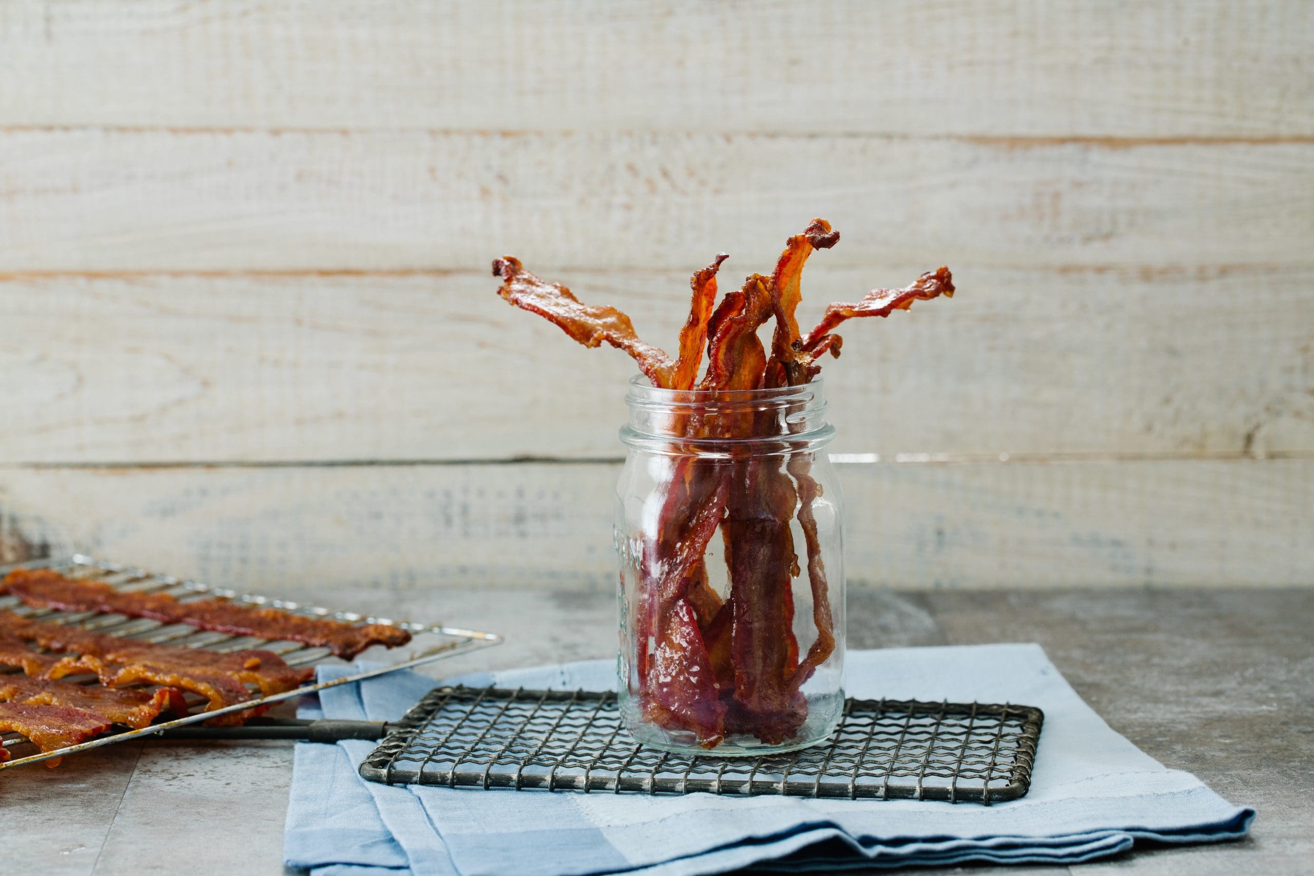 Seasons Meatings will celebrate holiday traditions and clean, crave-able food with a pop-up food truck tour and a new partnership with The Radio City Rockettes.�For its pop-up food truck, The Bacon Express, Applegate tapped Chef Ian Knauer, an accomplished TV Host, author, and journalist to create a mouthwatering menu of indulgent treats that elevate the nostalgic flavors of the season with�Applegate Naturals� Sunday Bacon� � from candied bacon to bacon hot chocolate.