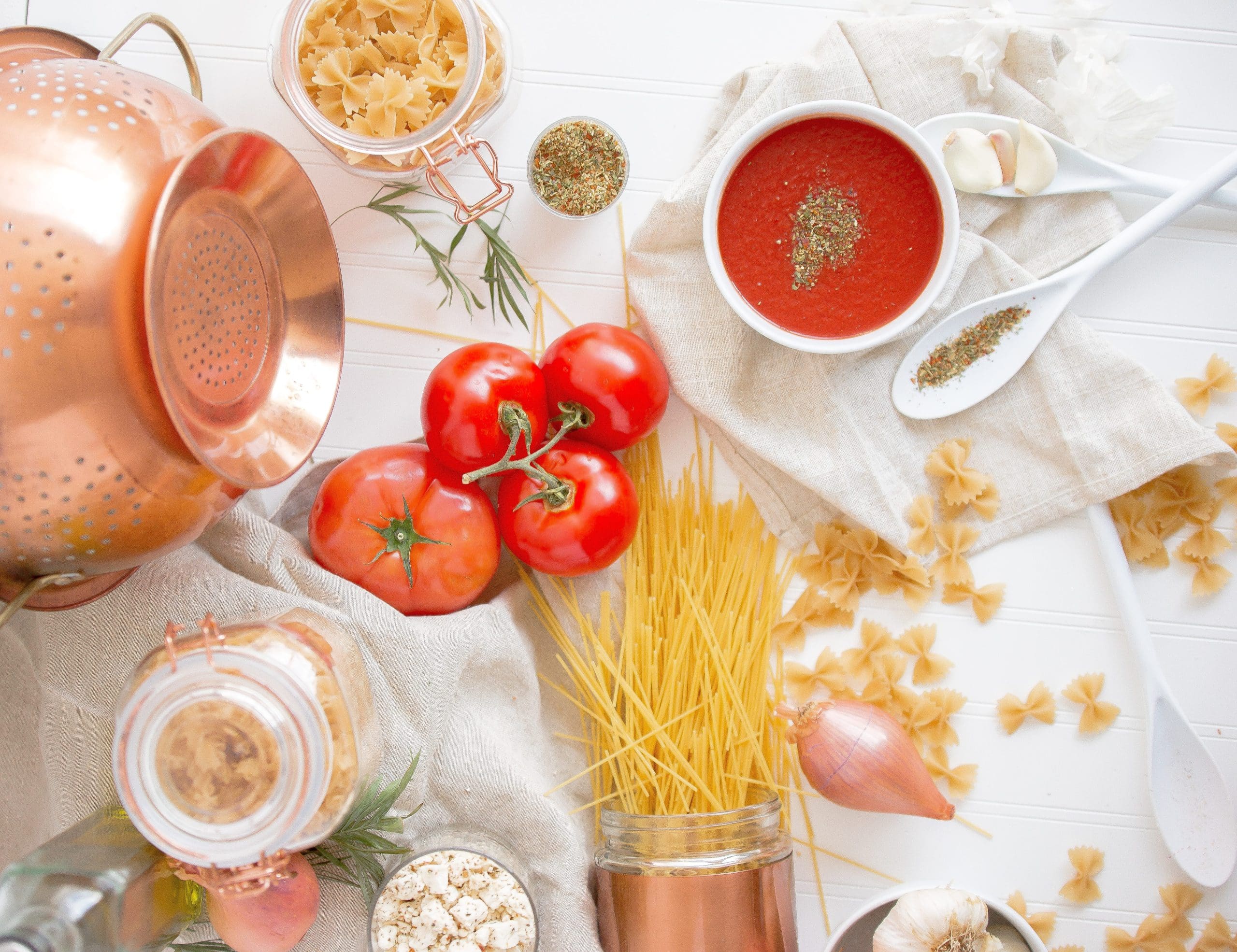 We recently reviewed an Italian restaurant with sugo on the menu, accompanying many of the pasta dishes. What is sugo? Very simply, it's sauce.