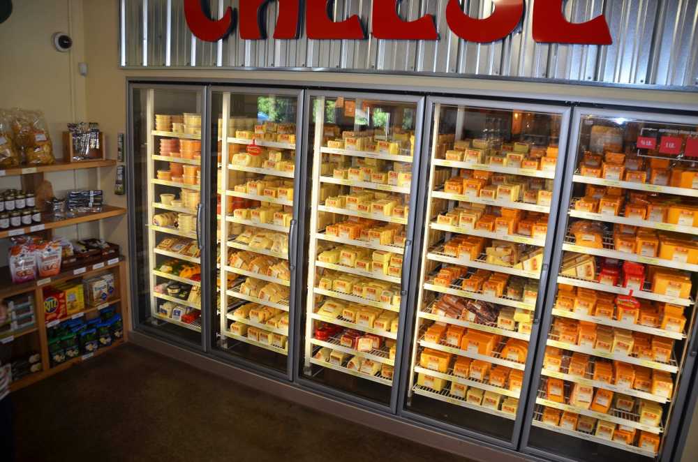 Renard's offers a “legacy blend” of gouda and cheddar, and a “heritage blend” of old world cheddar and parmesan, but they offer a wide variety of cheeses. That includes cheddars, colby, mozzarella, and more than 50 flavor-infused specialty cheeses.