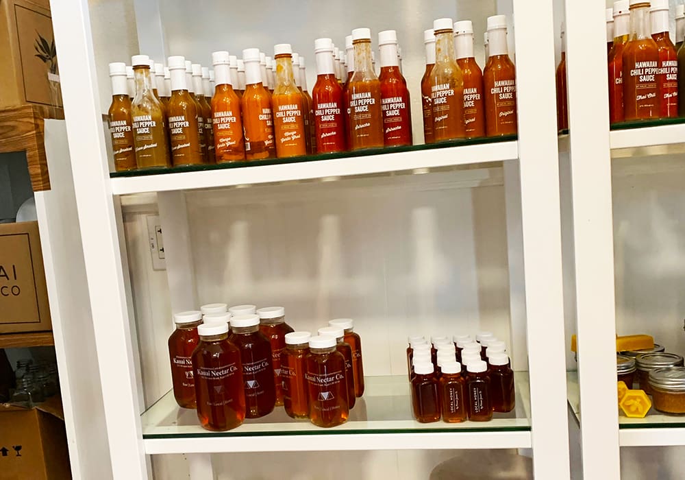 Favorite flavors included the Blueberry Basil, made with 100% raw Kaua’i kombucha culture, blueberry, and blue basil, and the Ginger Lemon, made with Meyer lemon juice. There was also Blood Orange, Lilikoi Lychee, Mango, Strawberry Guava, and Tangerine Vanilla made with Tahitian vanilla.