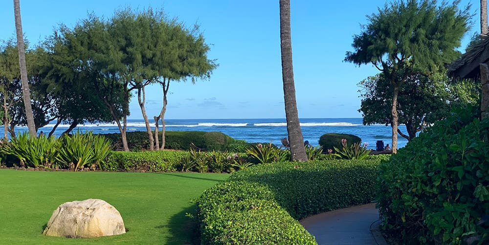 Our final stop on this East Side of Kaua’i tour was for appetizers and happy hour at Oasis on the Beach, one of the first farm-to-table restaurants on the island, with a beautiful oceanfront location and accommodations for those who want a resort-like stay.