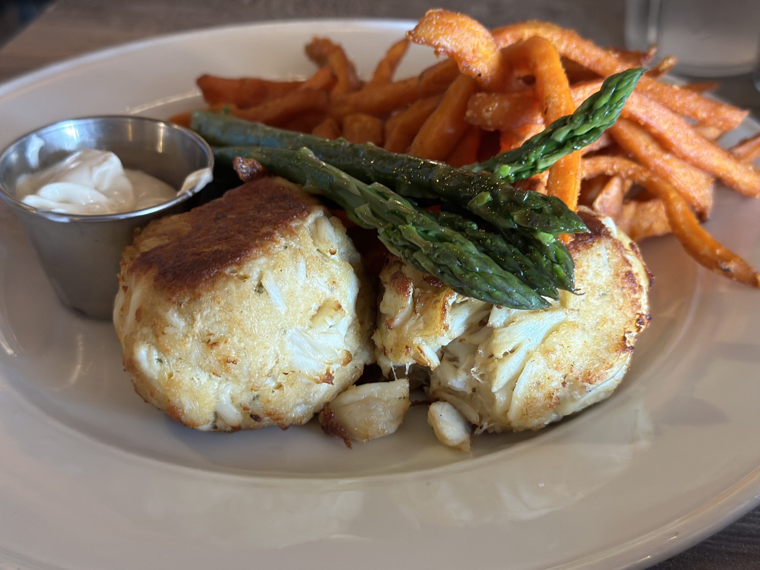 Fin's Ale House Crab Cakes